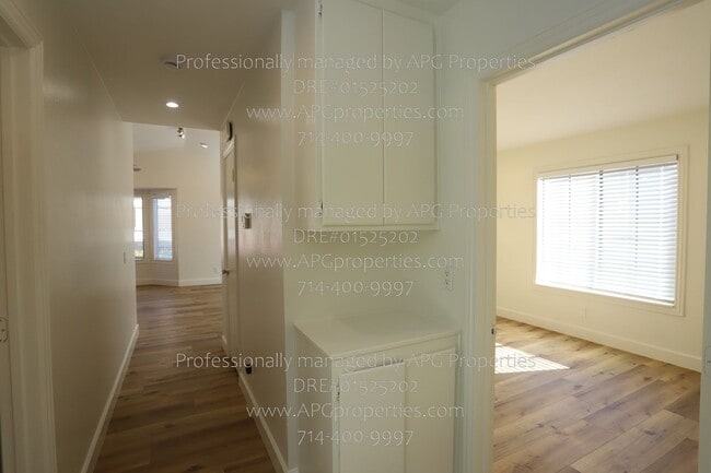 Building Photo - 7704 Elmdale Way