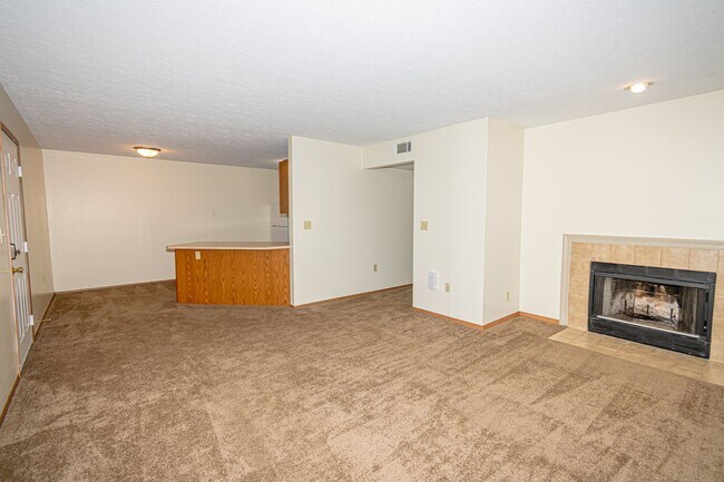 Interior Photo - 3004 Clearwater Ave