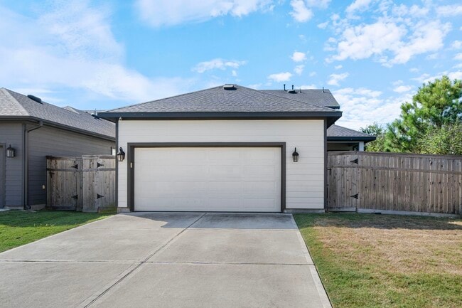Building Photo - 28750 Shoalhaven Ct