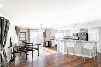 Building Photo - 9761 Splendor Sky Ave