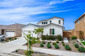 Building Photo - 27215 Lost Palm St