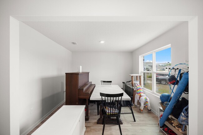 Building Photo - 1105 Valor Walk