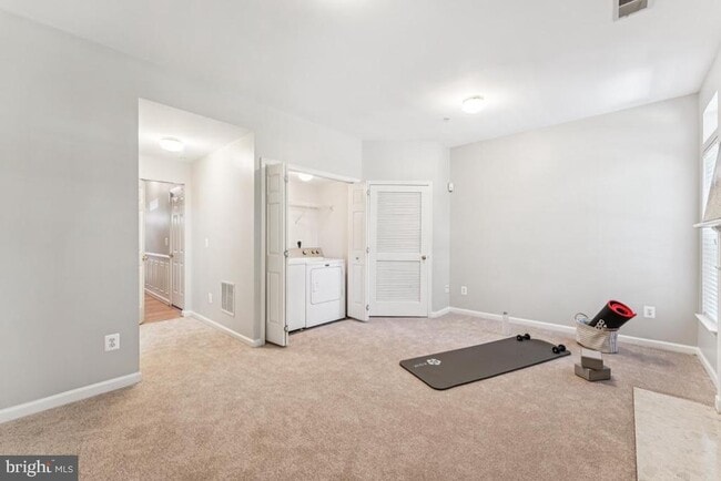 Building Photo - 2928 Huntington Grove Square