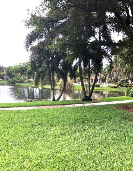 Building Photo - 12118 Saint Andrews Pl