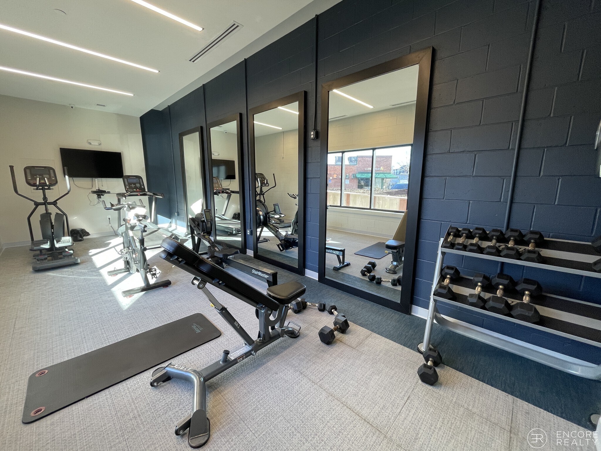 Building Photo - 455 Harvard St