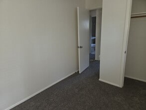 Building Photo - LO808-Sarver