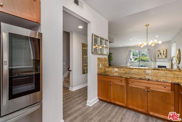 Building Photo - 11851 Laurelwood Dr