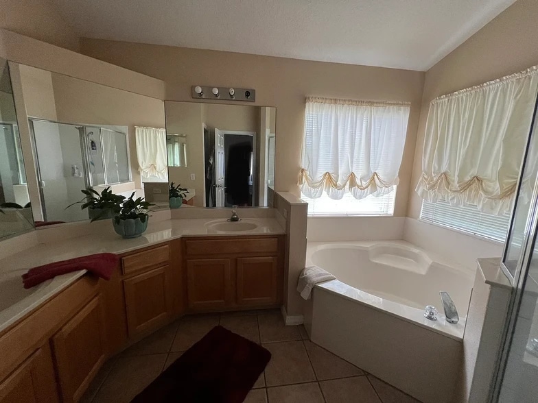 Building Photo - 5235 Marbella Isle Dr