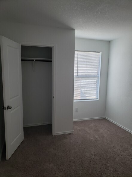 Building Photo - 5447 Calton Bnd
