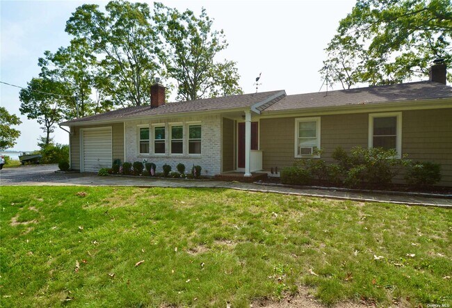 Building Photo - 3705 Wells Rd