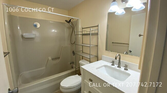 Building Photo - 1006 Cocheco Ct