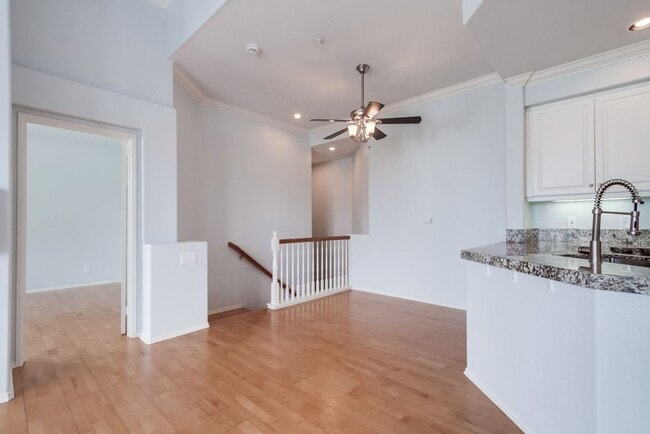 Building Photo - ***Available for move in on June 30, 2025*...