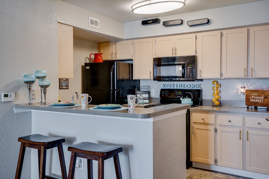 3 Bedroom - 3 Bed / 2 Bath - 1,081 Sq.Ft. - The Carrington at Four Corners