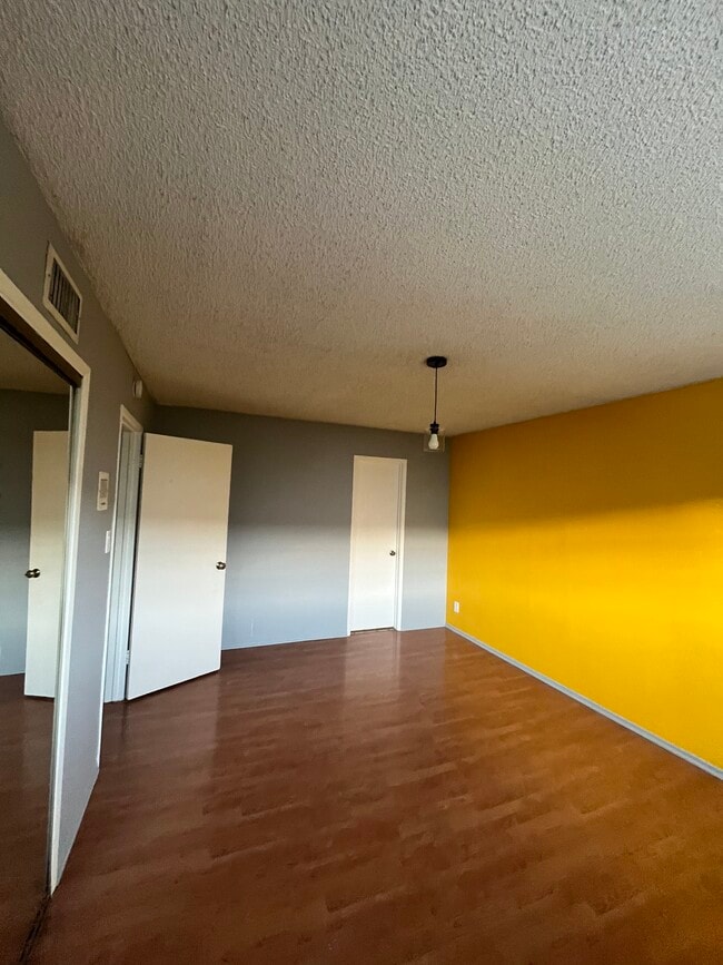 Building Photo - 22240 Wyandotte St