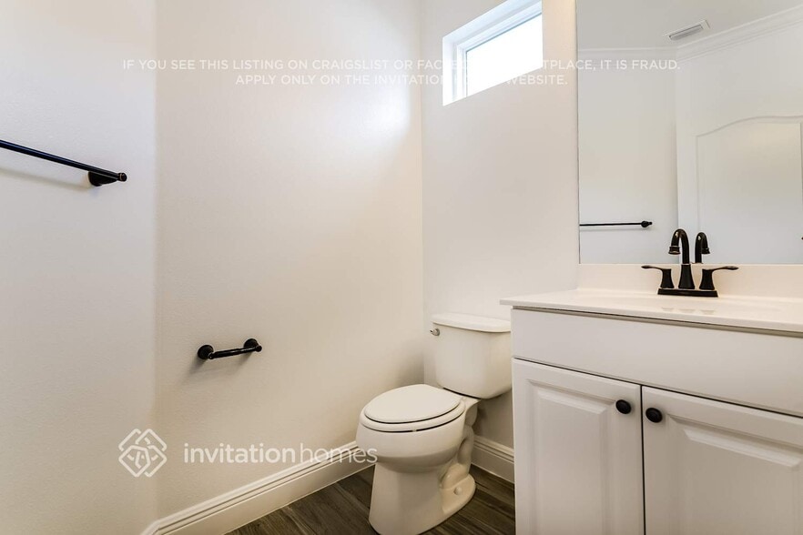 Building Photo - 3824 Shimmering Oaks Dr