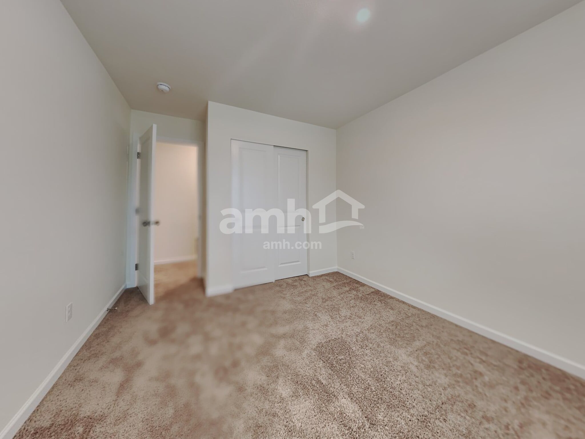 Building Photo - 1306 W 16th Ave