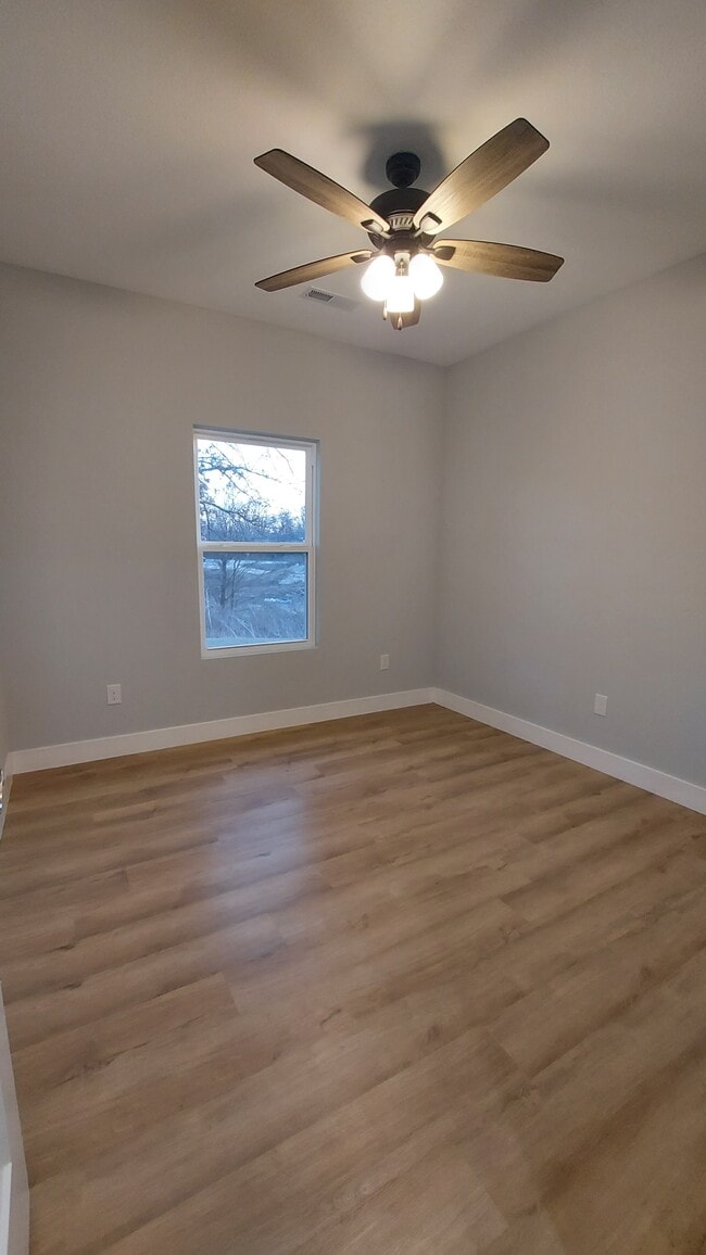 Building Photo - 1738 Sierra