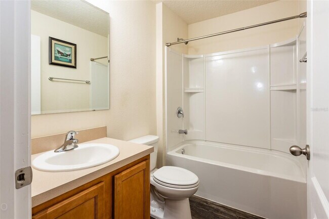 Building Photo - "Charming 3-Bedroom Home with 2 Baths and ...