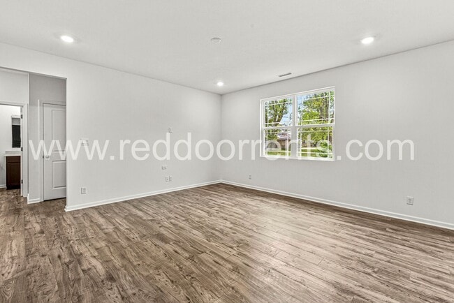 Building Photo - 2183 Warbler St