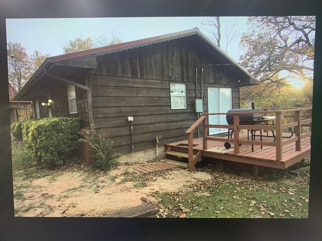 Building Photo - Fully Furnished Cabin on Eufaula Lake