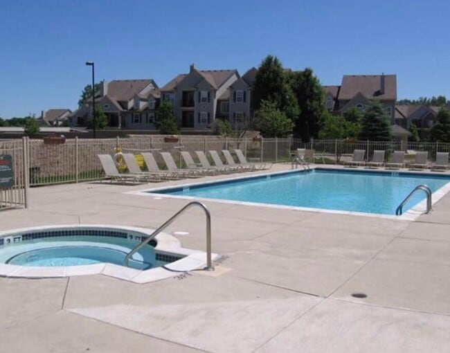 Building Photo - 14107 Pinehurst Ln