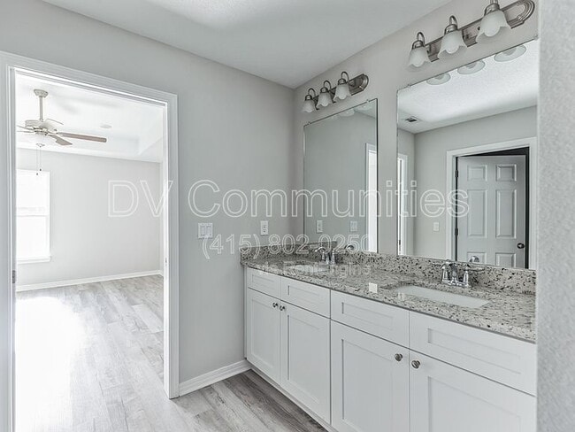 Building Photo - 2888 N 24th Ave