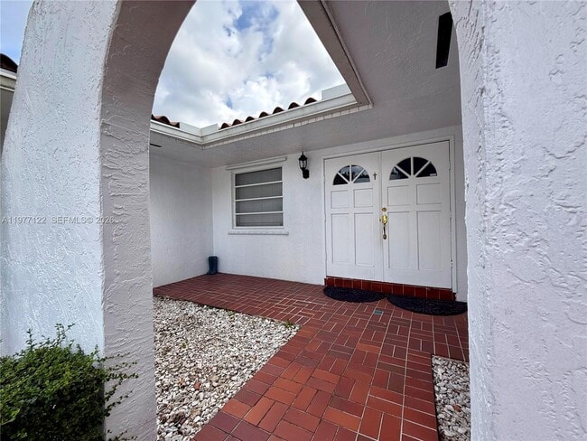 Building Photo - 16665 SW 93rd Ct