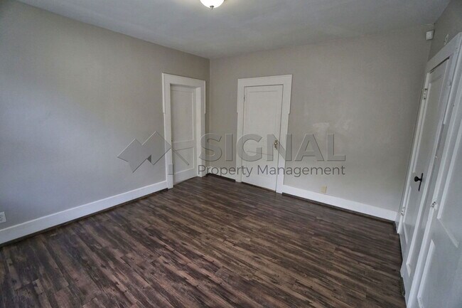 Building Photo - 1785 Steiner Ave SW