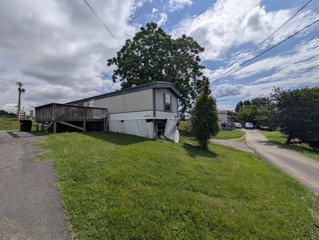 Building Photo - 101 Felix Dr