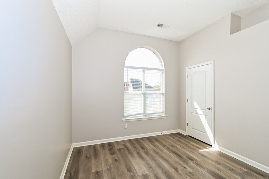 Building Photo - 9946 Rachel Shea Ave