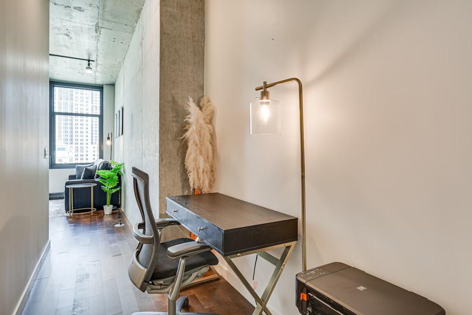 Building Photo - 235 W Van Buren St