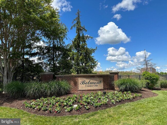 Building Photo - 43395 Briar Creek Terrace