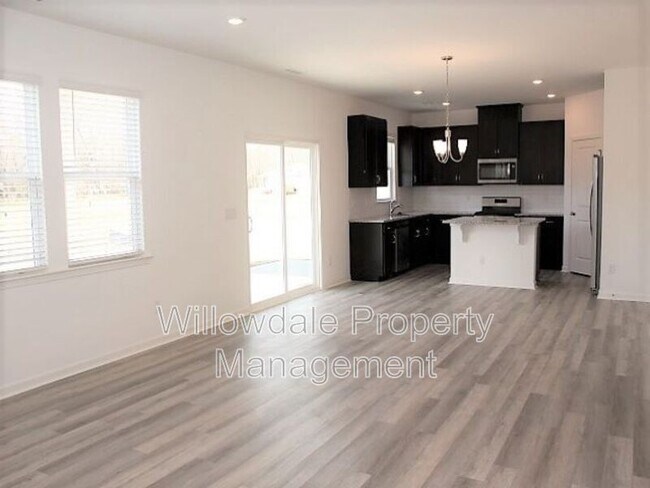 Building Photo - 125 Willow Grove Ln