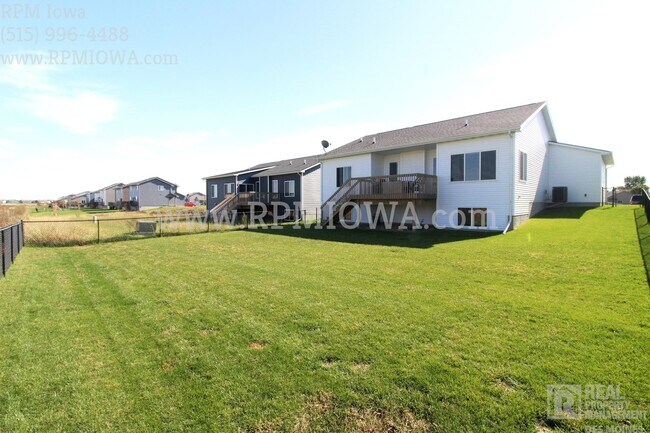 Building Photo - Over 2500 Square feet!!! 4 Bedroom, 2.5 Bath Home in Ankeny