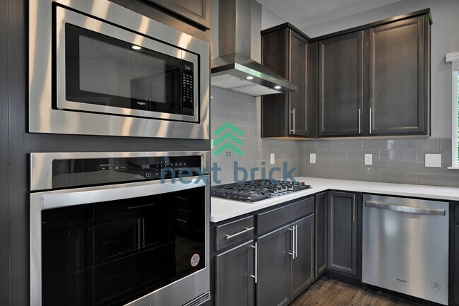 Building Photo - Spacious 4-Bedroom Retreat with 3.5 Baths in Beautiful Bothell – Your Ideal Home Awaits!