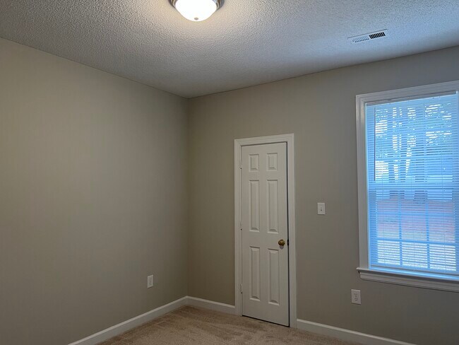 Building Photo - 3308 Whitlock Dr N