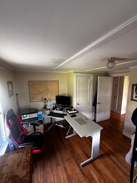Building Photo - 16 Cove Ct