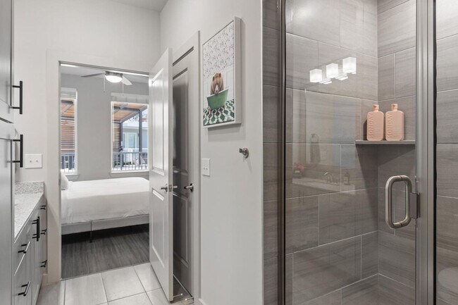 Building Photo - 5820 1/2 Cameron Rd