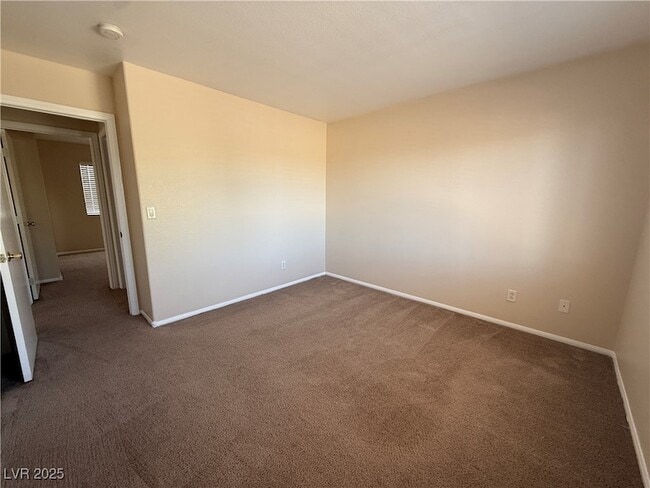 Building Photo - 9950 Shadow Grove Ave