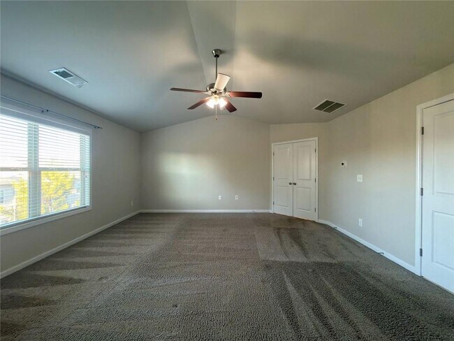 Building Photo - 2886 Cove View Ct SE