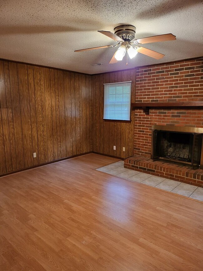 Building Photo - Decatur