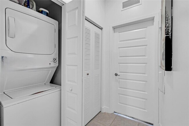 Building Photo - Northwest 104th Avenue, Doral, FL 33178 - 3 BR 2 BA condo