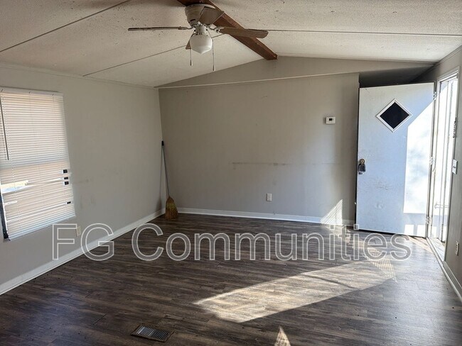 Building Photo - 1754 Zion Rd