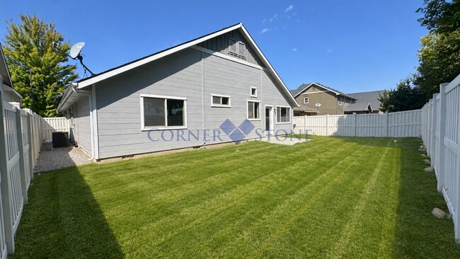 Building Photo - 1764 Ridge Way