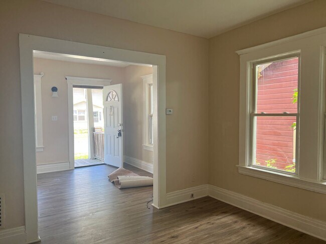 Building Photo - 21 Lehigh Ave