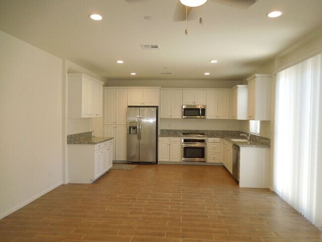 Building Photo - 42640 Indigo Pl