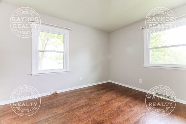 Building Photo - 402 E Stronach Ave