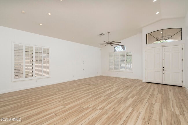 Building Photo - 5403 E Cannon Dr