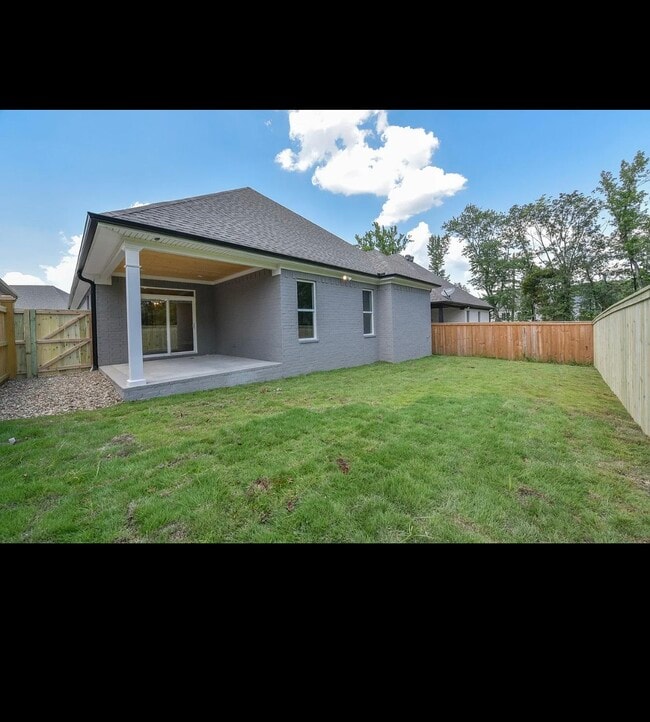 Building Photo - 205 Wildcreek Blvd