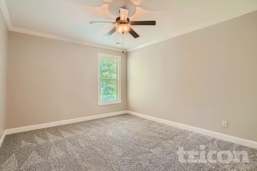 Building Photo - 1893 Skybrooke Ln